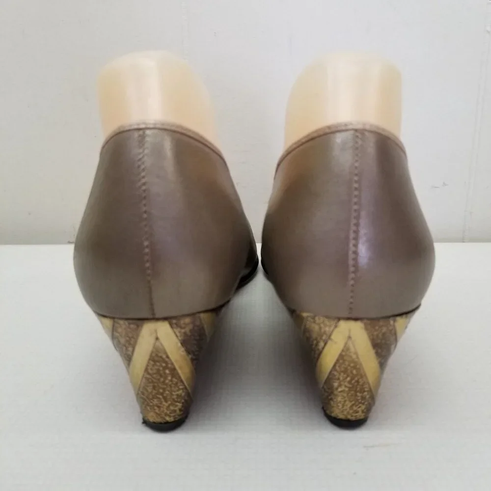 Magdesians 10N Gold Metallic Wedge Heels USA Vintage Slip On‎ Costume Retro